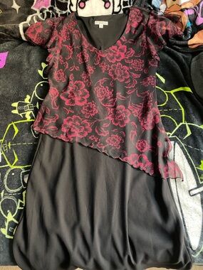 Los Angeles woman pink and black dress size 14w